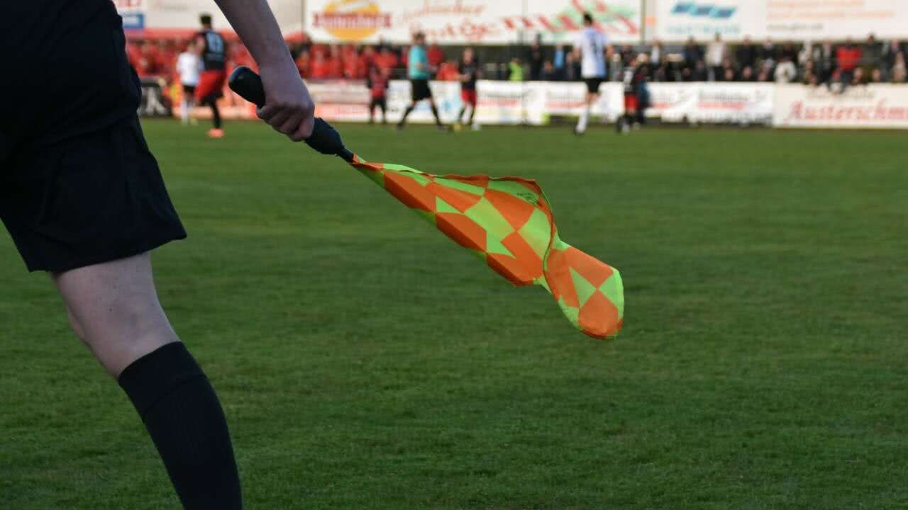 Änderung bei der Ausgabe von Schiedsrichterkarten auf Schalke