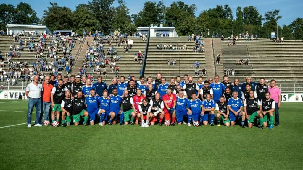 Einmaliges Erlebnis im Parkstadion: 04 Tore für den guten Zweck